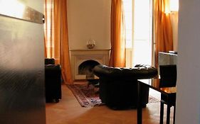 Parizzi Suites & Restaurant